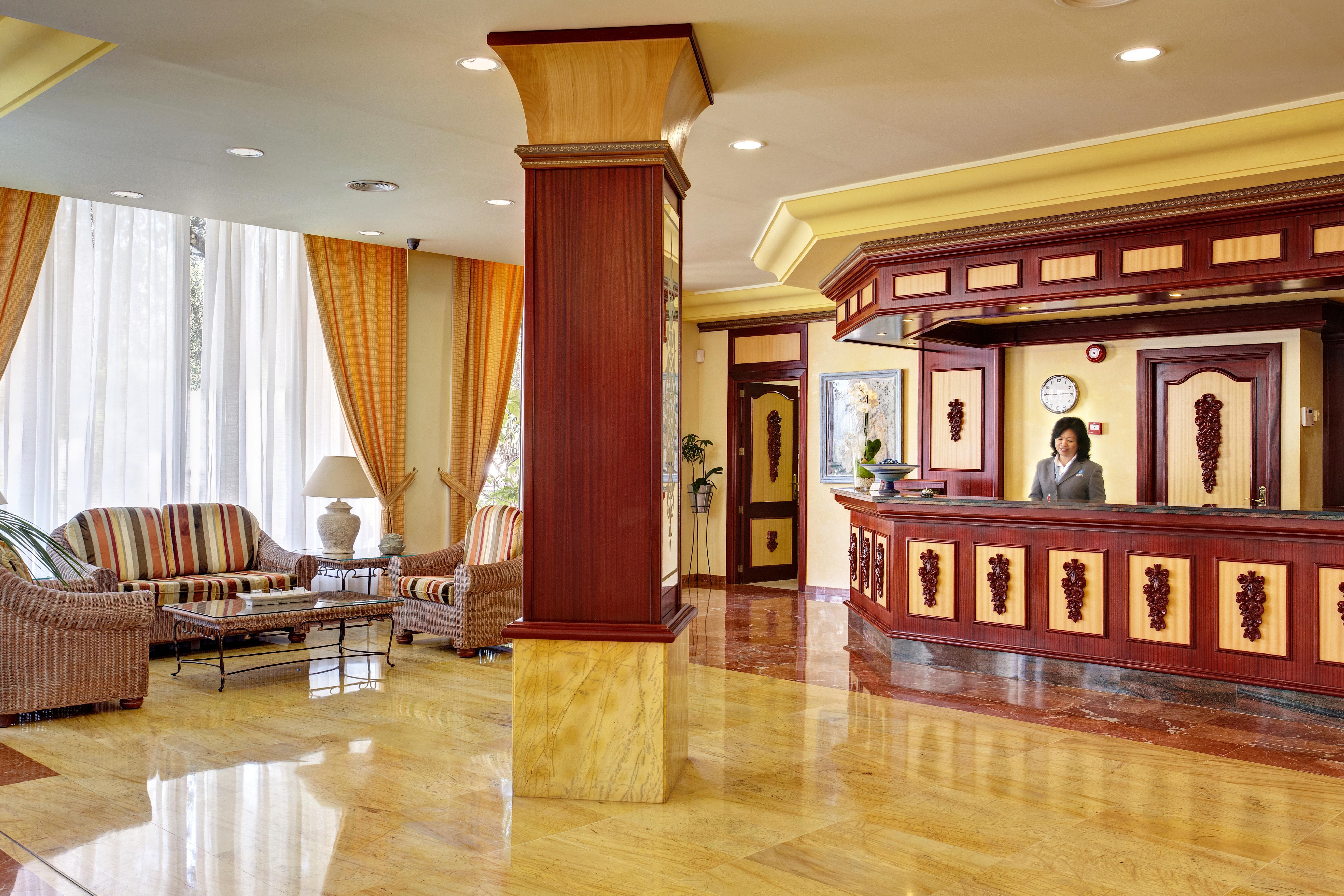 Grupotel Santa Eularia & Spa - Adults Only Санта Еулалия дел Рио Екстериор снимка