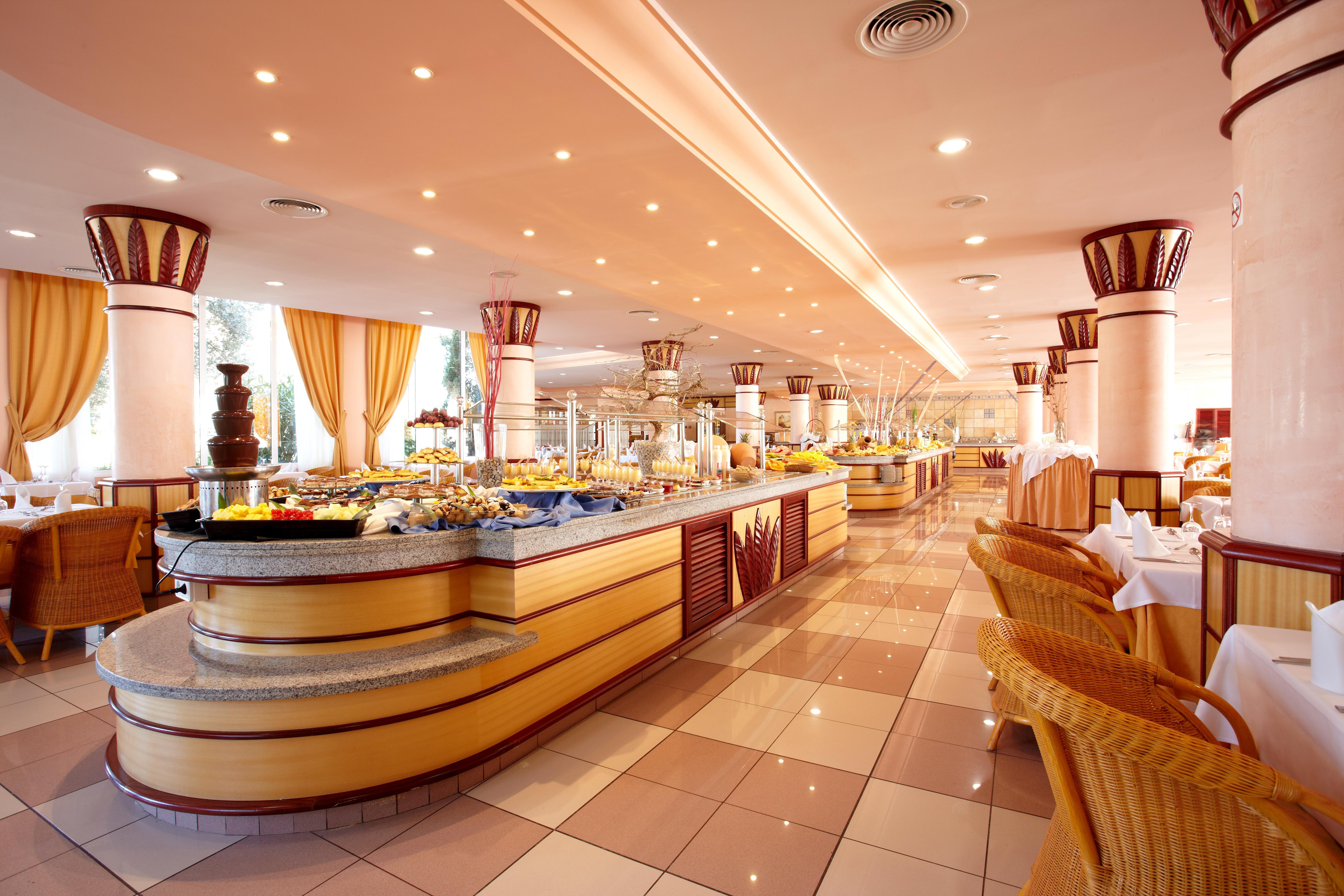 Grupotel Santa Eularia & Spa - Adults Only Санта Еулалия дел Рио Екстериор снимка