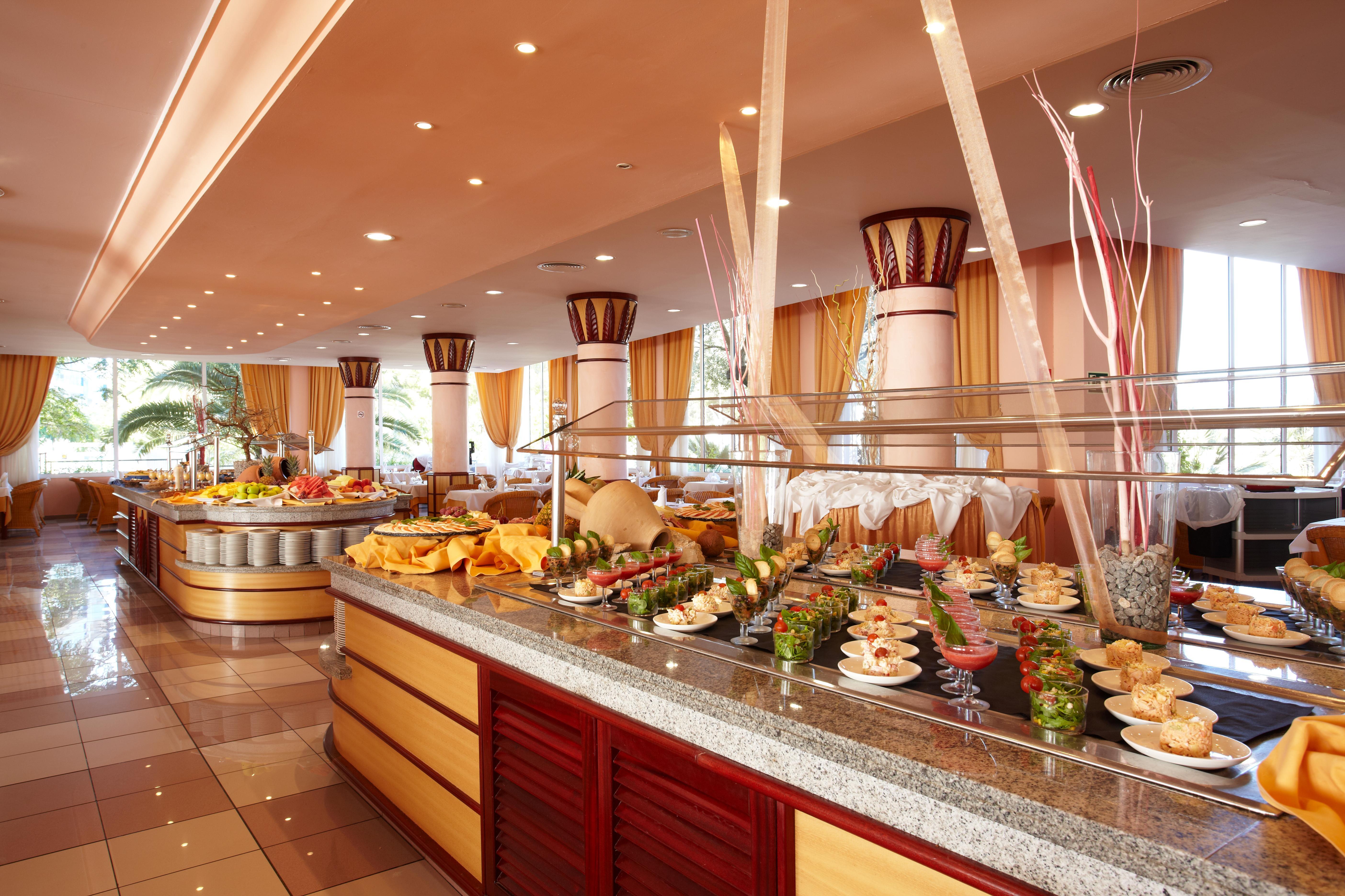 Grupotel Santa Eularia & Spa - Adults Only Санта Еулалия дел Рио Екстериор снимка