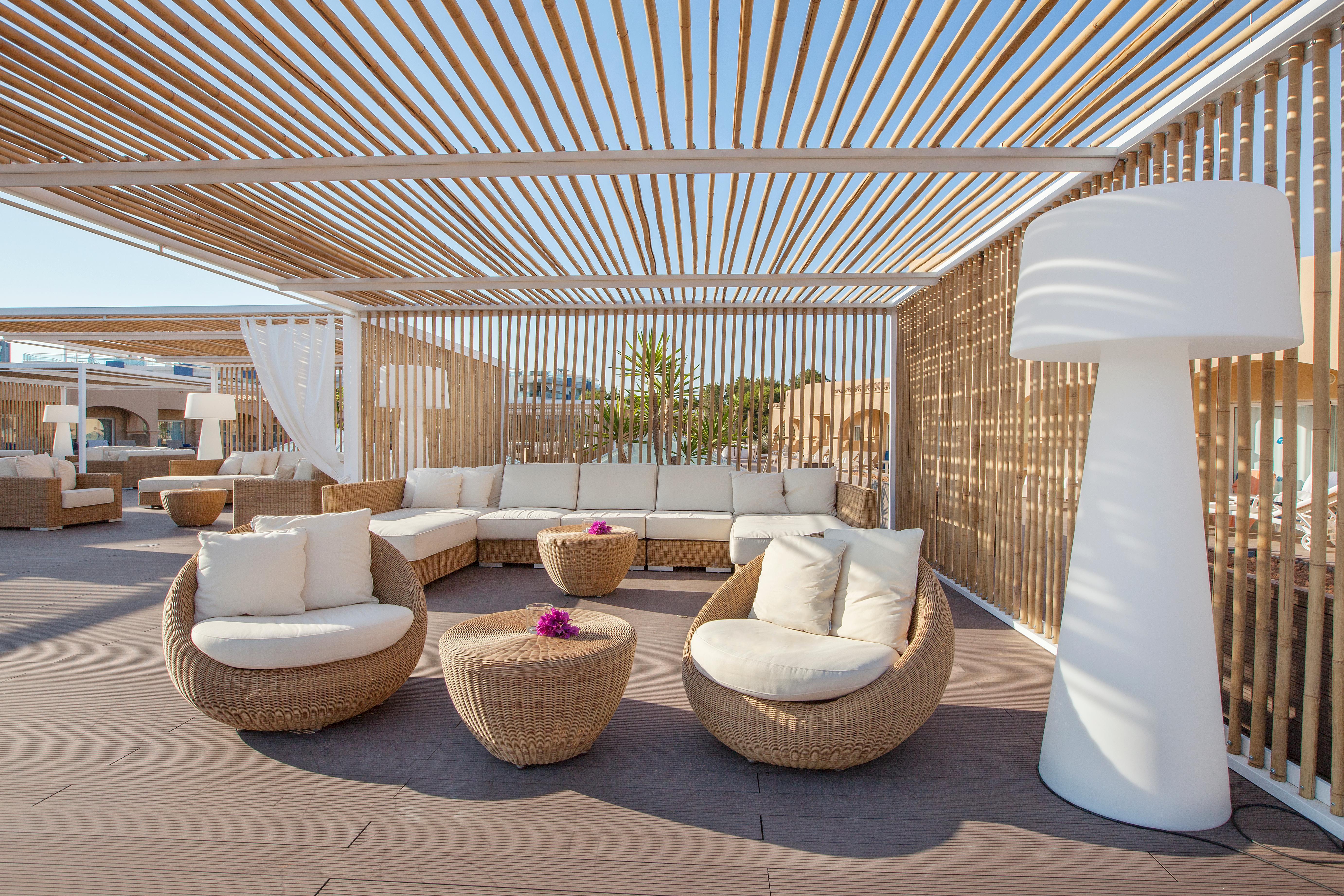 Grupotel Santa Eularia & Spa - Adults Only Санта Еулалия дел Рио Екстериор снимка