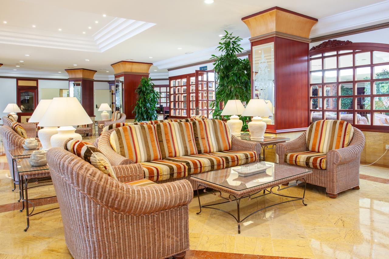 Grupotel Santa Eularia & Spa - Adults Only Санта Еулалия дел Рио Екстериор снимка