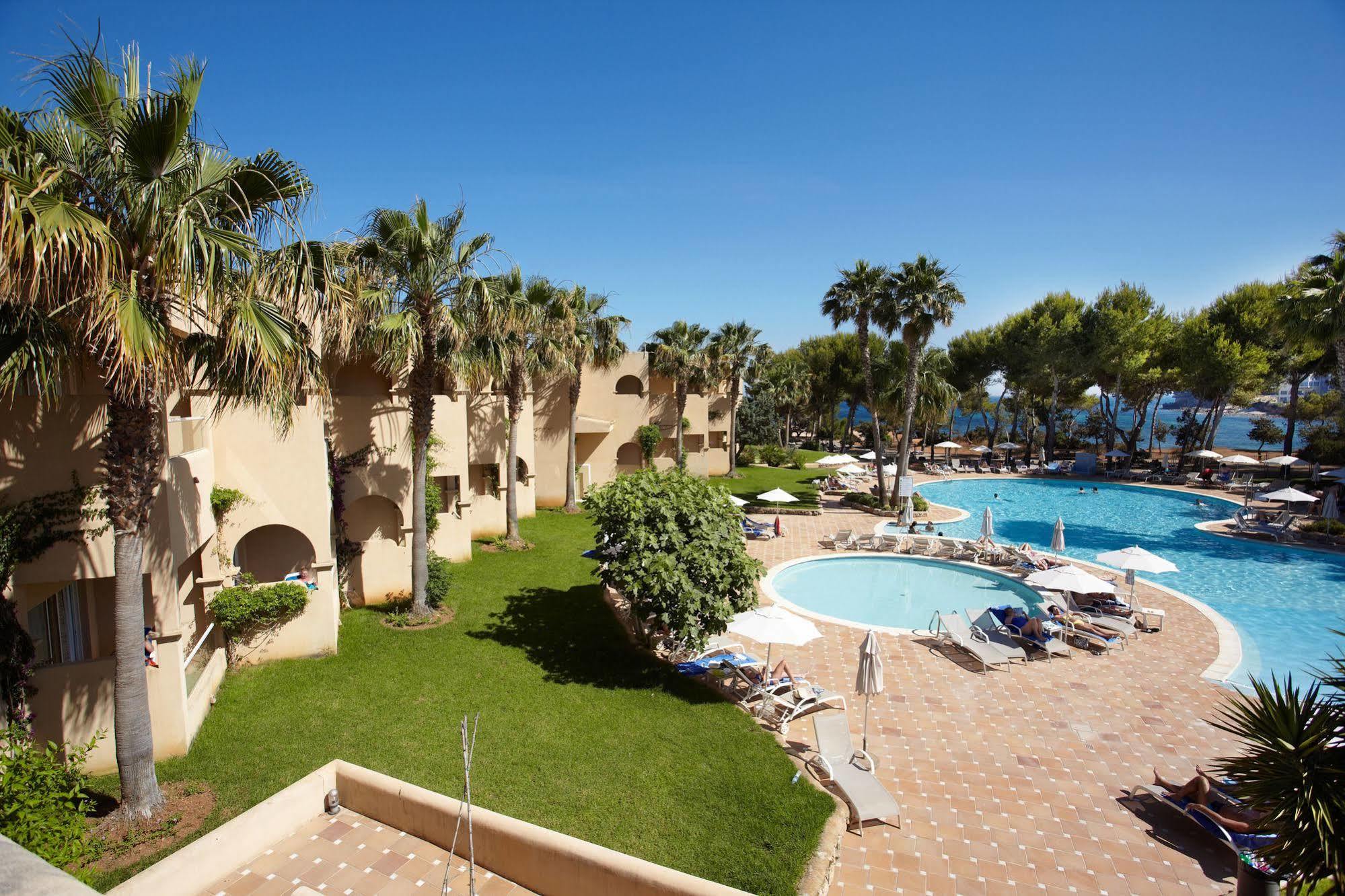 Grupotel Santa Eularia & Spa - Adults Only Санта Еулалия дел Рио Екстериор снимка